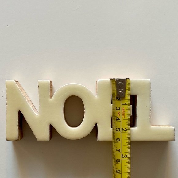 “Noel” Christmas Accent - Picture 3 of 12